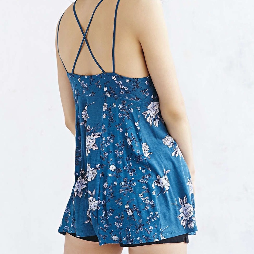 NWT UO Kimchi Blue top
